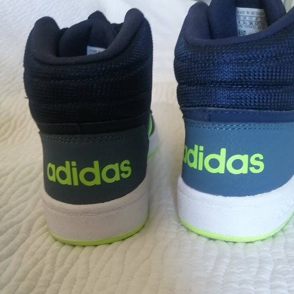 Adidas Shoes ❤️ - Picture 2 of 5